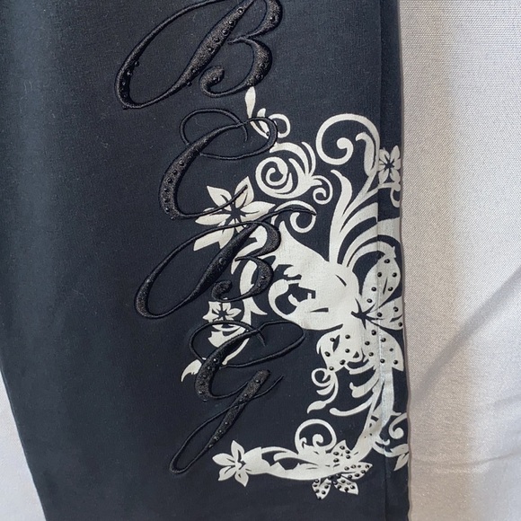 BCBGMaxAzria Capri Flare Leggings - Picture 3 of 8